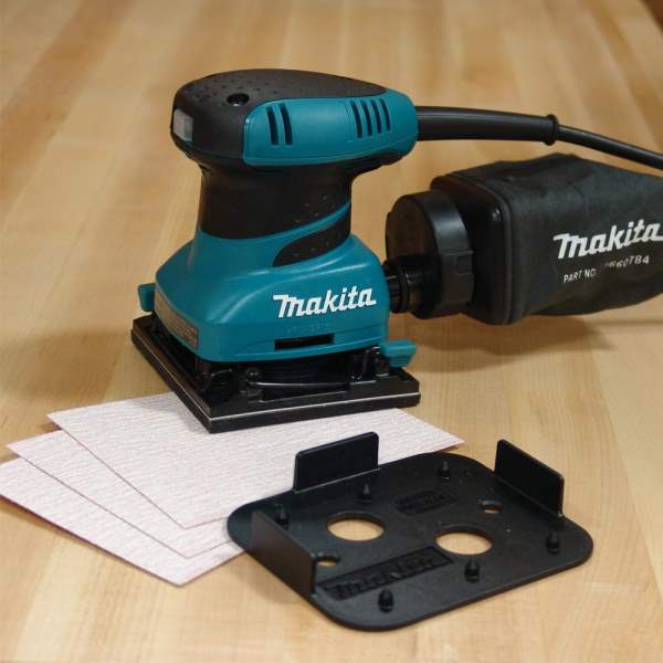 Шлифовальная вибрационная машина Makita BO4557