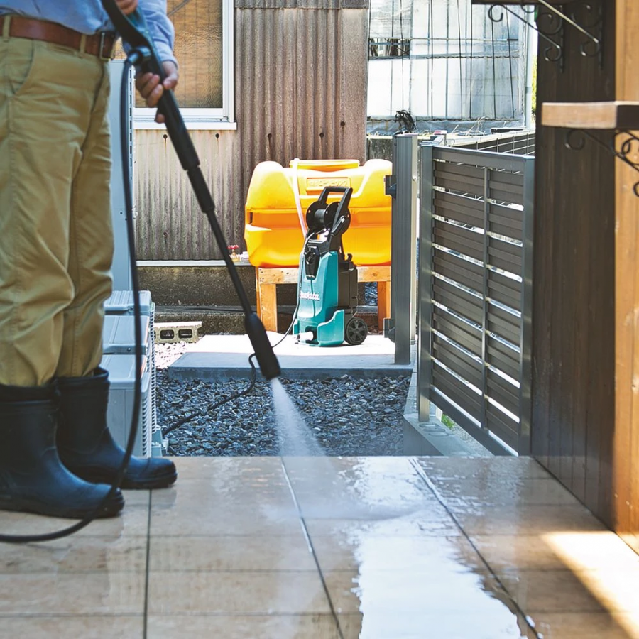 Мойка высокого давления  Makita HW1300