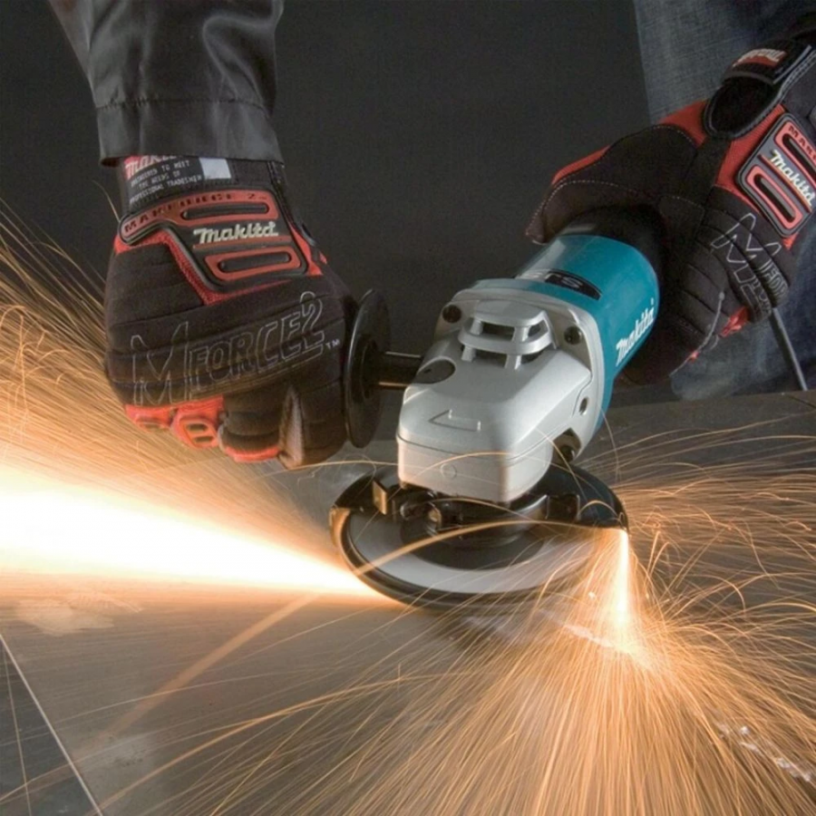 Угловая шлифмашина Makita 9565CVR